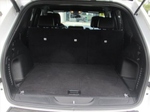 Used 2021 Jeep Grand Cherokee Laredo X image 29