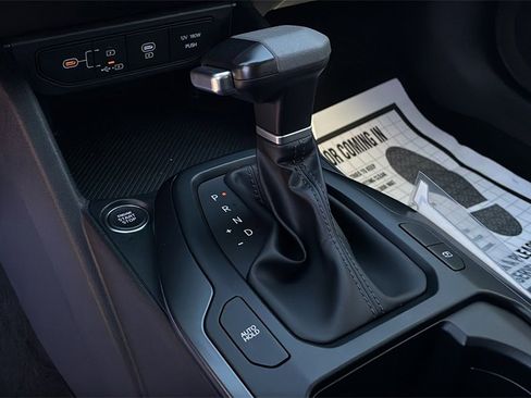 Certified 2025 Kia K4 image 22