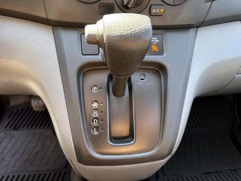 Used 2021 Nissan NV200 S image 24