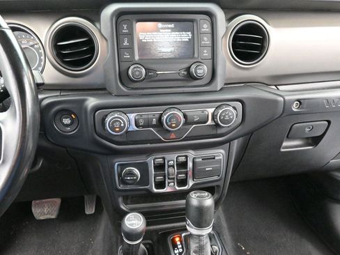 Used 2019 Jeep Wrangler Unlimited Sport S image 19