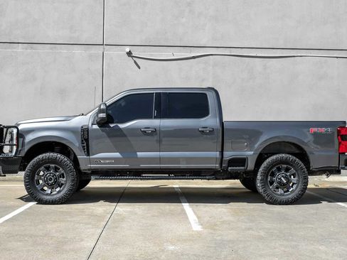 Used 2023 Ford F250 Lariat w/ Sport Appearance Package image 11