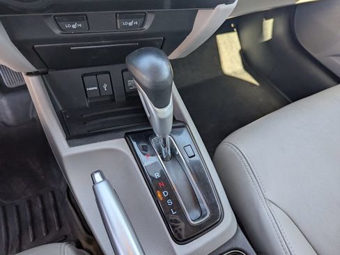 Used 2015 Honda Civic EX-L image 18