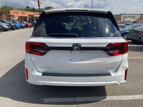 New 2026 Honda Odyssey Elite image 4