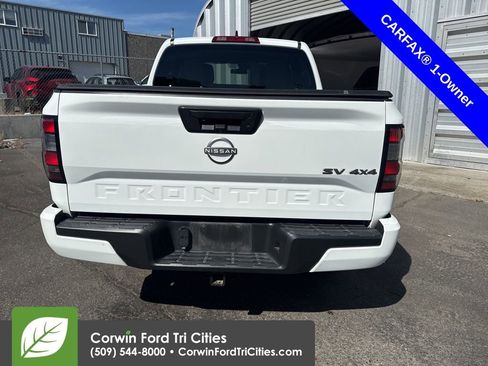 Used 2024 Nissan Frontier SV w/ Tow Package AWD/4WD image 8