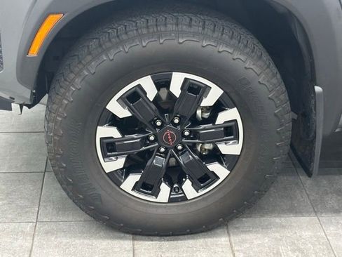 Used 2023 Nissan Frontier PRO-4X w/ Pro Convenience Package AWD/4WD image 6