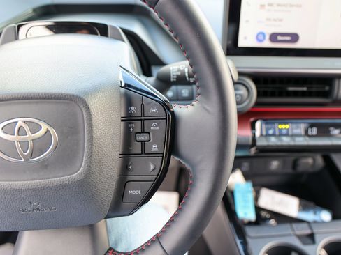 Used 2024 Toyota Prius Prime Premium w/ Advanced Technology Package FWD image 21