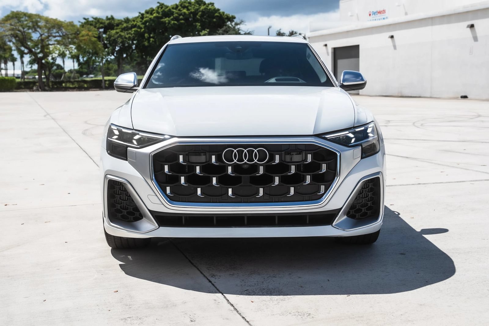 Used 2024 Audi SQ8 Prestige w/ Prestige Package AWD/4WD image 1