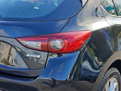 Used 2015 MAZDA MAZDA3 i Touring image 11