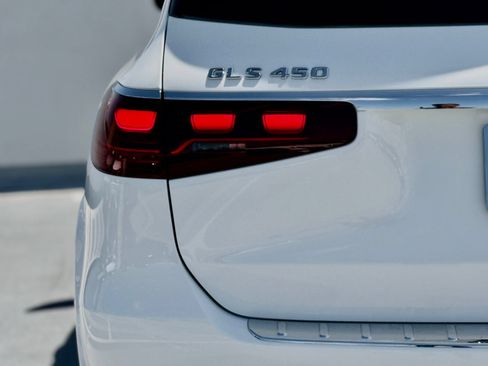 New 2026 Mercedes-Benz GLS 450 4MATIC image 10