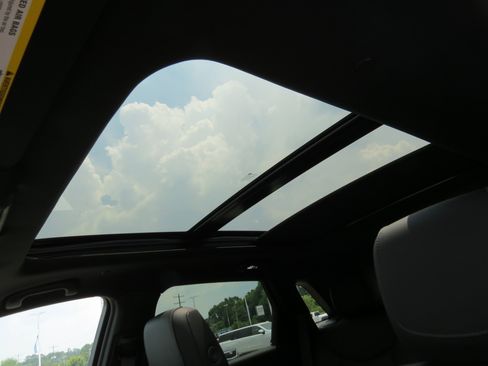 New 2025 Cadillac XT5 Premium Luxury w/ Technology Package image 21