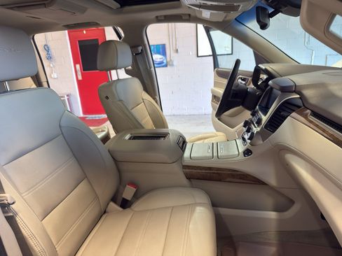 Used 2016 GMC Yukon XL Denali w/ Open Road Package AWD/4WD image 23