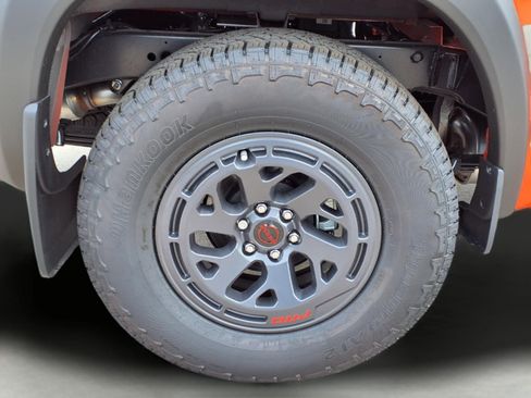 New 2026 Nissan Frontier PRO-4X w/ Pro-4x Convenience Package image 9