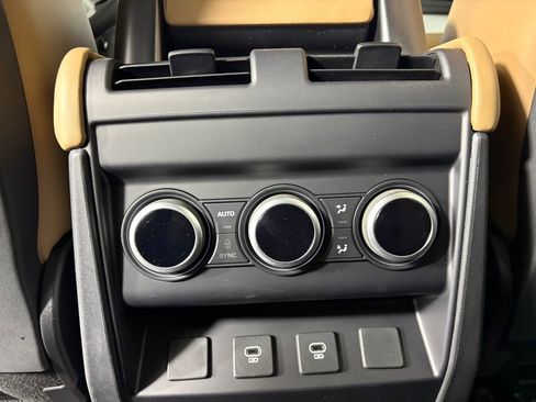 Used 2025 Land Rover Defender 110 S image 29