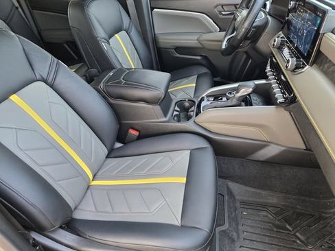 Used 2024 Chevrolet Colorado ZR2 w/ ZR2 Bison Edition AWD/4WD image 18