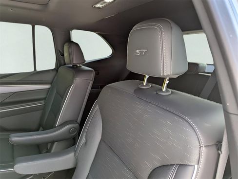 New 2025 Buick Enclave Sport Touring w/ Super Cruise Package image 15