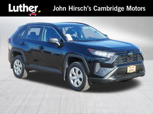 Used 2019 Toyota RAV4 LE image 1
