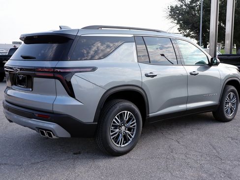 New 2026 Chevrolet Traverse LT w/ Driver Confidence Package image 41