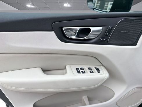 New 2026 Volvo XC60 T8 Ultra w/ Climate Package AWD/4WD image 13