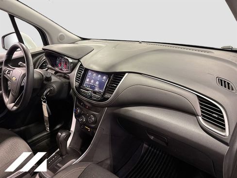 Used 2020 Chevrolet Trax LS w/ Tint and Cruise Package FWD image 29