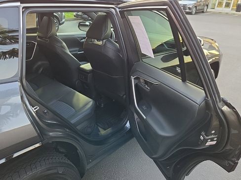 Used 2020 Toyota RAV4 XSE image 17