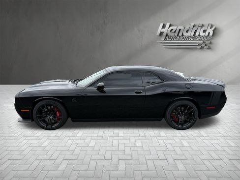 Used 2023 Dodge Challenger SRT Hellcat w/ Driver Convenience Group RWD image 8