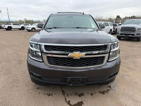 Used 2017 Chevrolet Suburban LT image 9