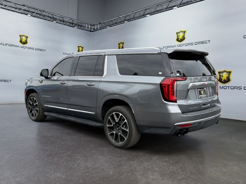 Used 2021 GMC Yukon XL Denali AWD/4WD image 3