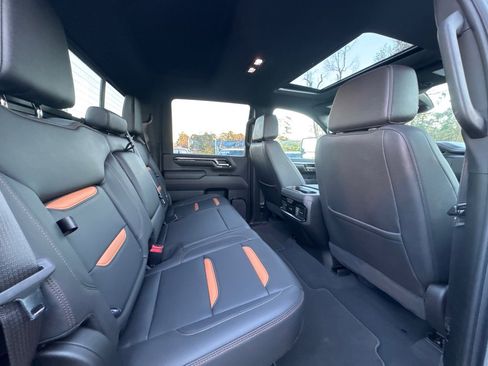 Used 2024 GMC Sierra 2500 AT4 w/ AT4 Premium Plus Package image 9