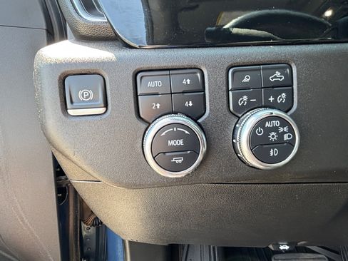 Used 2024 GMC Sierra 3500 SLT w/ SLT Premium Package AWD/4WD image 25