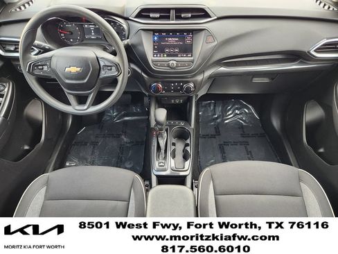 Used 2023 Chevrolet TrailBlazer LT FWD image 24