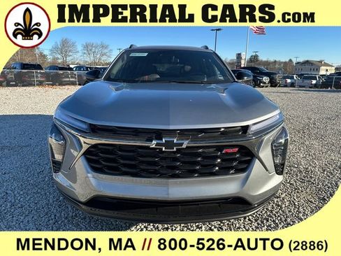 New 2026 Chevrolet Trax RS w/ Sunroof Package image 4