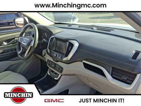 Used 2023 GMC Terrain SLE w/ Driver Convenience Package image 28