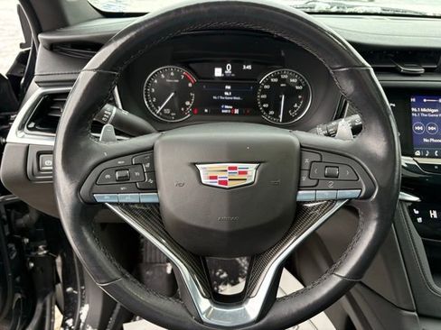 Used 2022 Cadillac XT6 Sport image 28