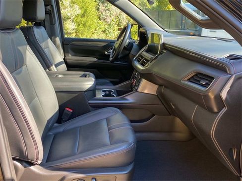 Used 2023 Chevrolet Suburban RST w/ Sport Performance Package image 35