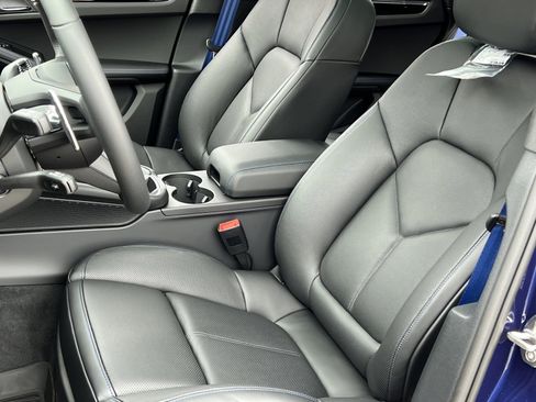 New 2026 Porsche Macan S image 5