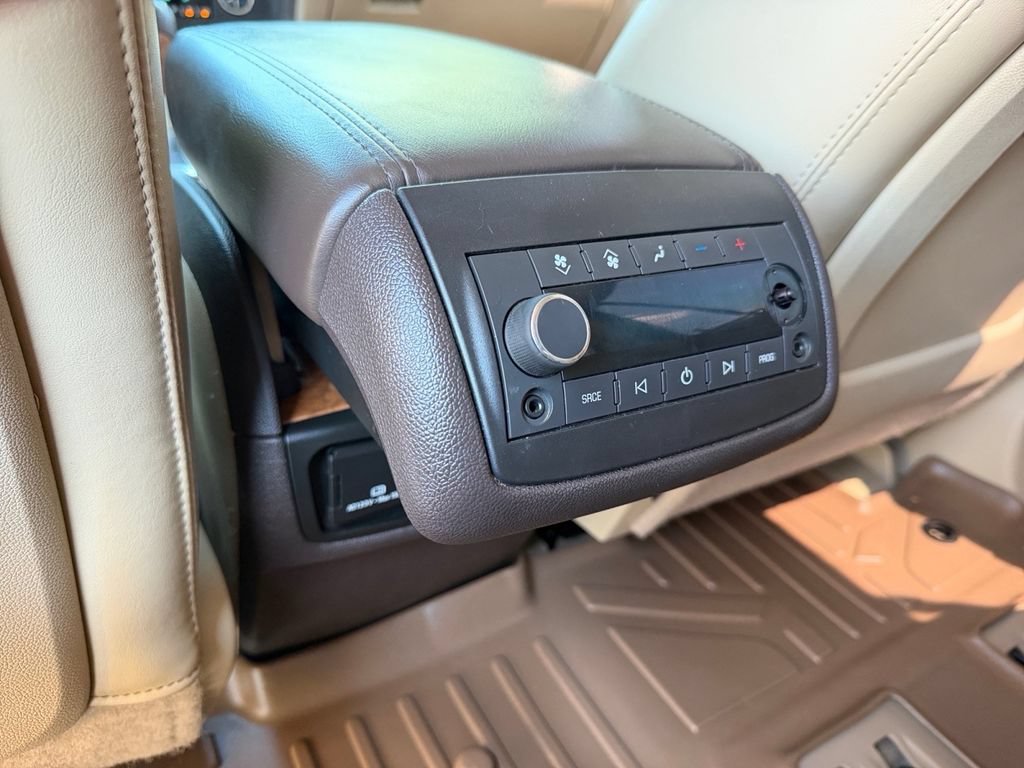Used 2012 Buick Enclave Premium FWD image 17