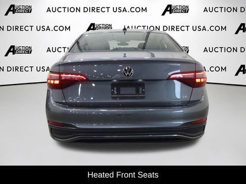 Used 2024 Volkswagen Jetta SE image 6
