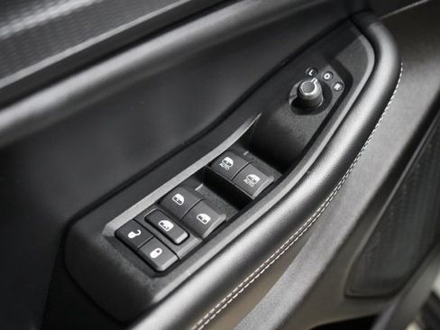 Used 2024 Jeep Grand Cherokee Laredo image 17