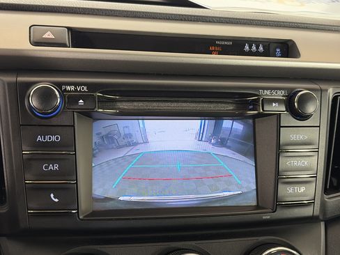 Used 2018 Toyota RAV4 LE w/ All Weather Liner Package AWD/4WD image 18