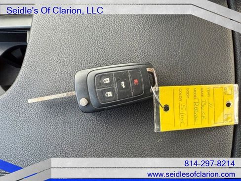 Used 2011 Buick Regal CXL image 24