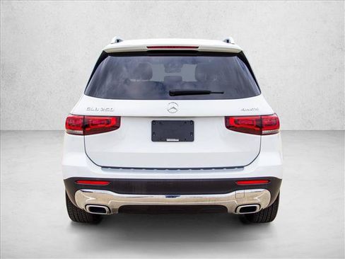 Used 2021 Mercedes-Benz GLB 250 4MATIC image 6