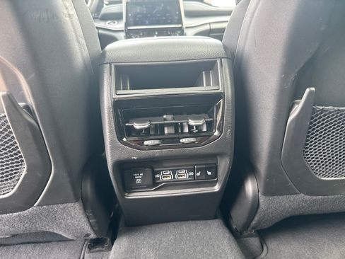 Used 2022 Jeep Grand Cherokee Limited 4xe AWD/4WD image 8