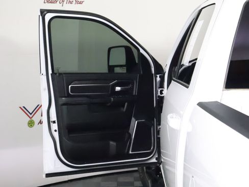 Used 2026 RAM 2500 Laramie AWD/4WD image 26
