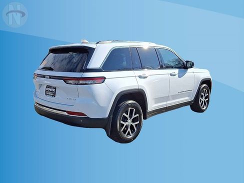 Certified 2024 Jeep Grand Cherokee Limited image 8