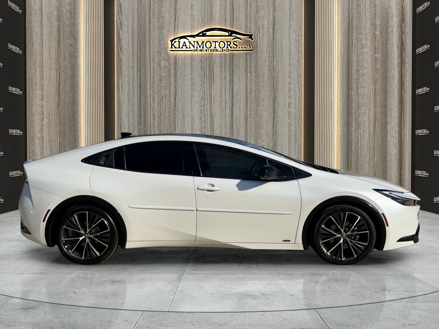 Used 2023 Toyota Prius Limited w/ Limited Premium Package AWD/4WD image 12