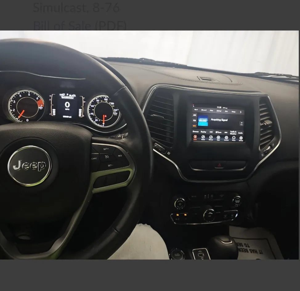 Used 2019 Jeep Cherokee Latitude Plus w/ Cold Weather Group AWD/4WD image 9