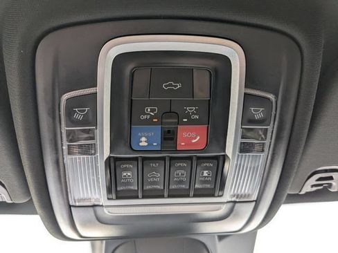 Used 2023 RAM 1500 Laramie AWD/4WD image 6