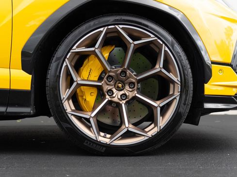 Used 2024 Lamborghini Urus Performante image 9