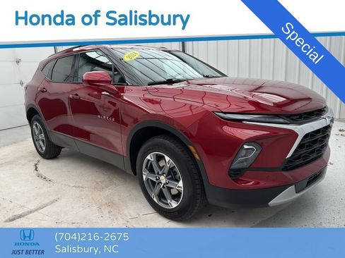 Used 2024 Chevrolet Blazer LT w/ Convenience Package image 1