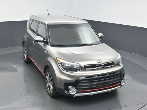 Used 2019 Kia Soul ! FWD image 3